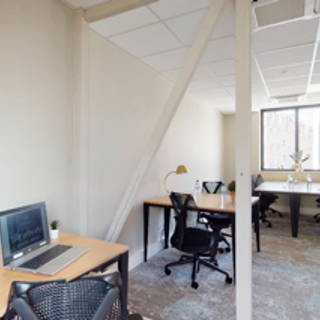 Bureau privé 20 m² 6 postes Location bureau Rue Saint-Etienne Lille 59800 - photo 1